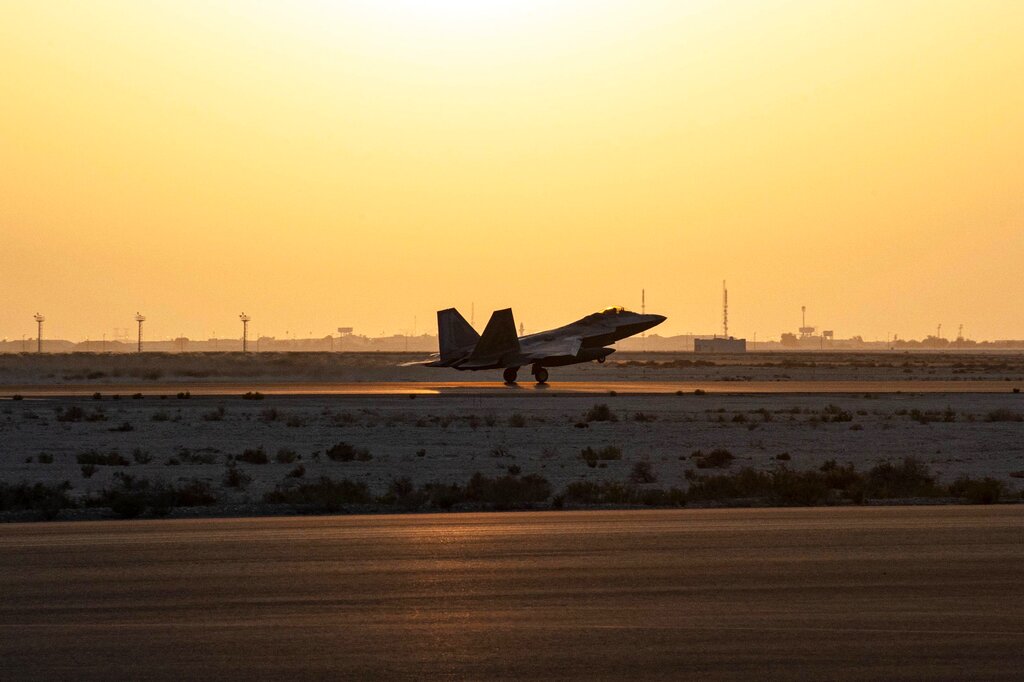 US F 22 Fighter Jets Arrive In UAE After Houthi Attacks News Sports 